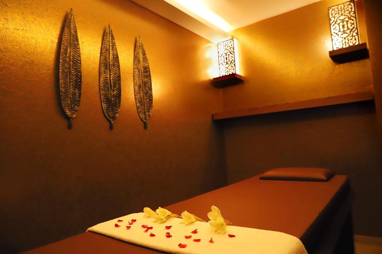 Quality Inn Patria Suites, Rajkot Extérieur photo