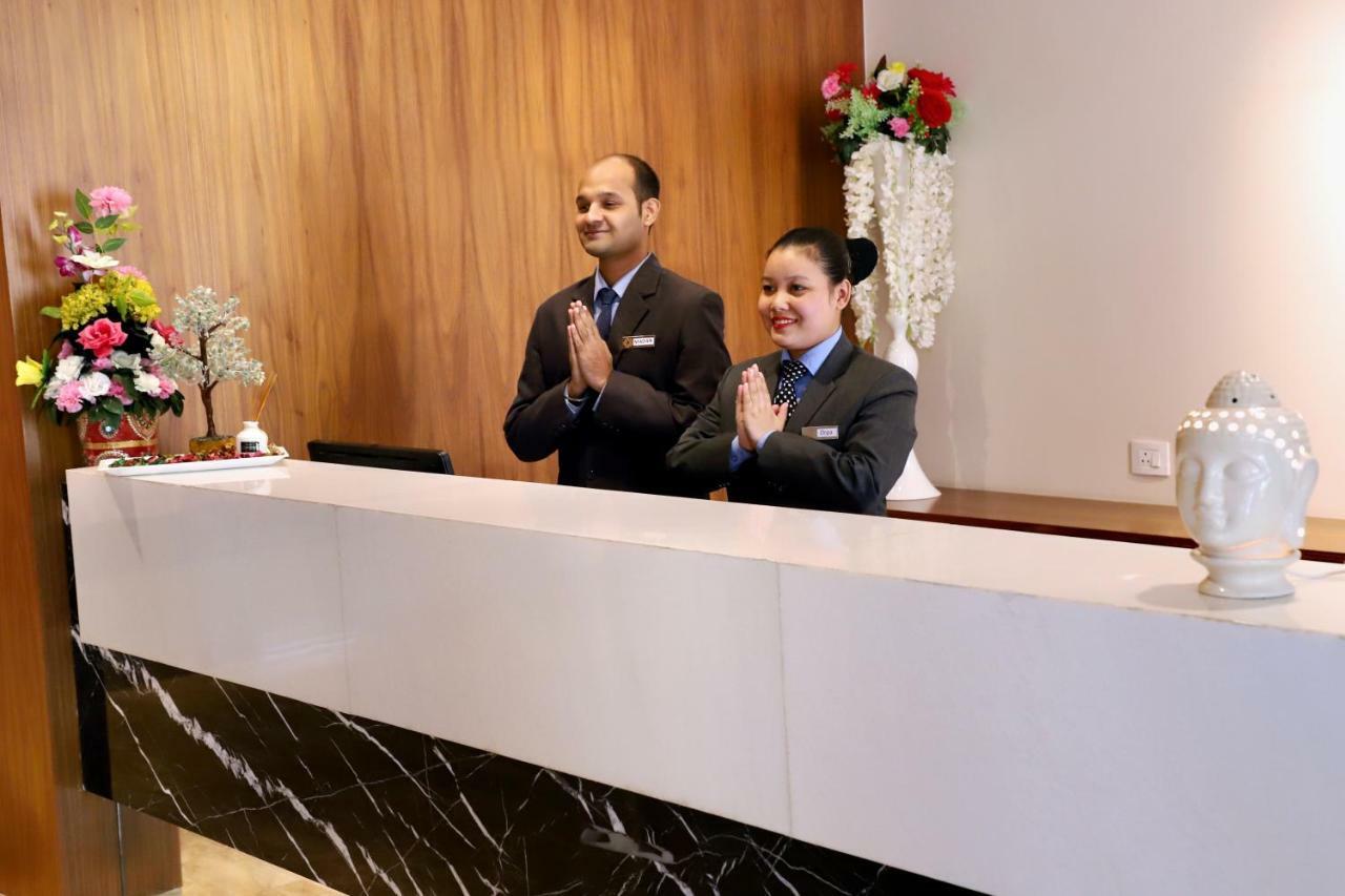 Quality Inn Patria Suites, Rajkot Extérieur photo